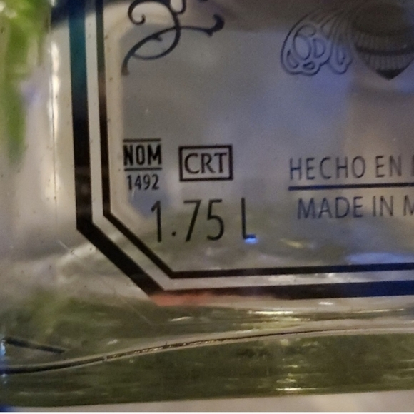 Empty patron tequila bottles 1.75 liter - Picture 3 of 3